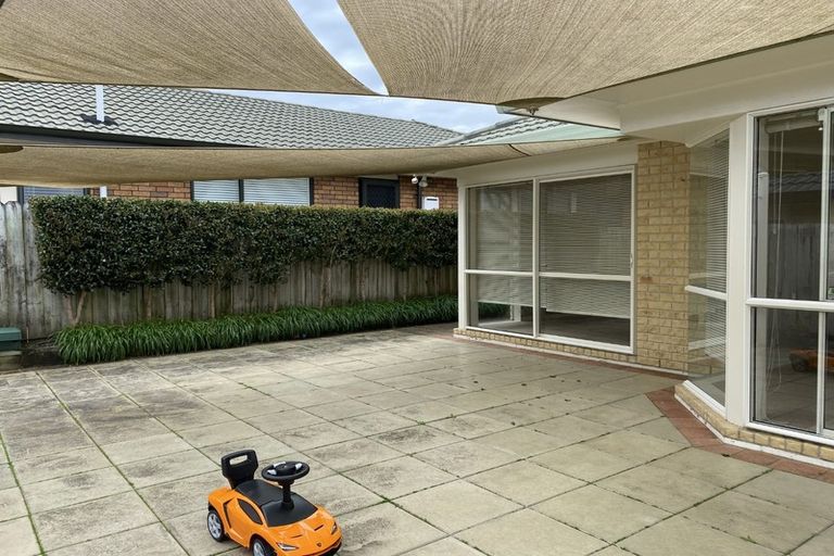 Photo of property in 1/4 Limerick Place, Dannemora, Auckland, 2016