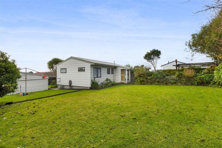 Photo of property in 27a Silvan Place, Bell Block, New Plymouth, 4312