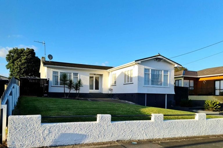 Photo of property in 77 Puriri Street, Gonville, Whanganui, 4501