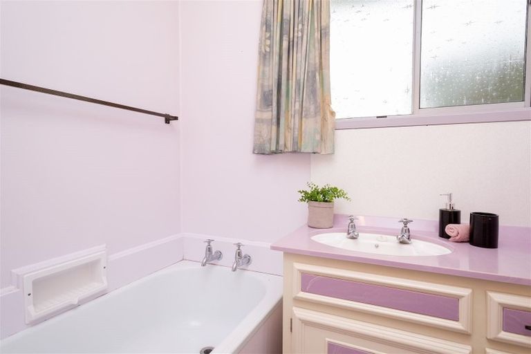 Photo of property in 205 Douglas Avenue, Te Awamutu, 3800