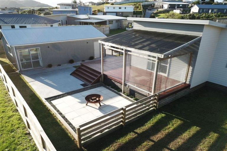 Photo of property in 4a Beachcomber Road, Mangawhai Heads, Mangawhai, 0505