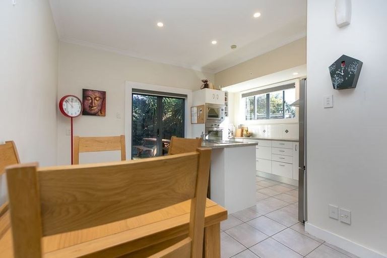 Photo of property in 12 Richmond Street, Fitzroy, New Plymouth, 4312