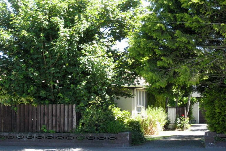 Photo of property in 255a Avonhead Road, Avonhead, Christchurch, 8042