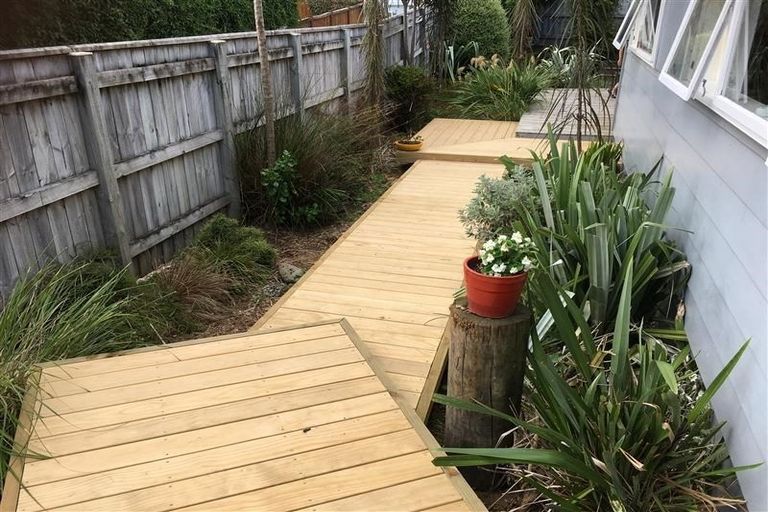 Photo of property in 34 Birdwood Avenue, Moturoa, New Plymouth, 4310