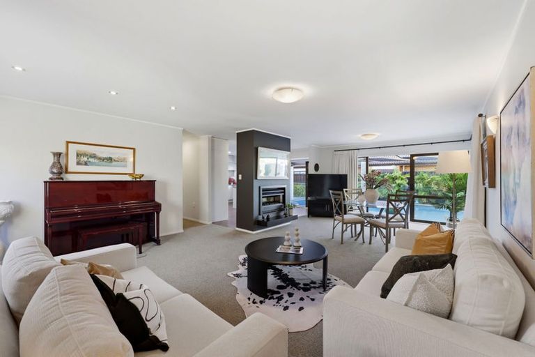 Photo of property in 188 Prince Regent Drive, Farm Cove, Auckland, 2012