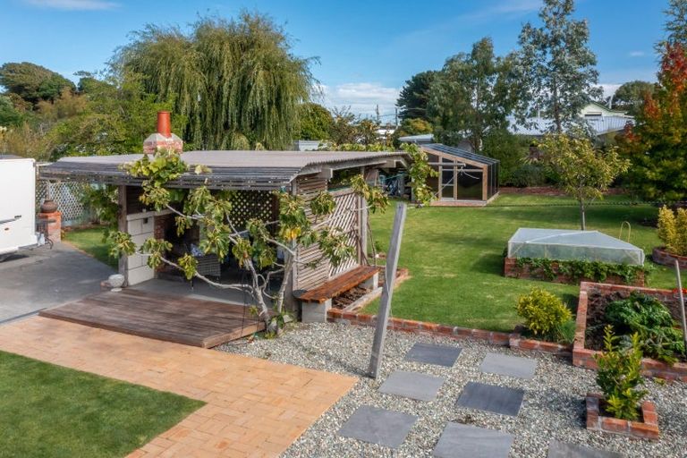 Photo of property in 16 Ruru Road, Otaihanga, Paraparaumu, 5036