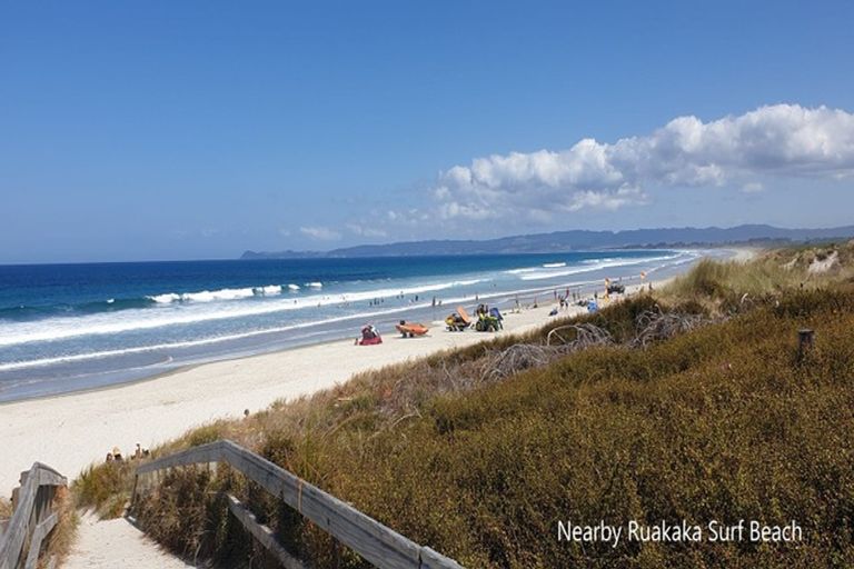 Photo of property in 128 Bream Bay Drive, Ruakaka, 0116