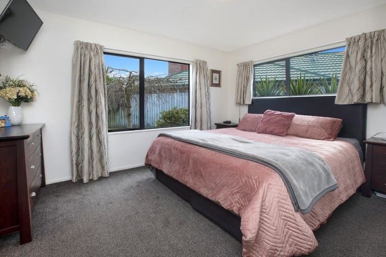 Photo of property in 5 Cockle Lane, Waimairi Beach, Christchurch, 8083