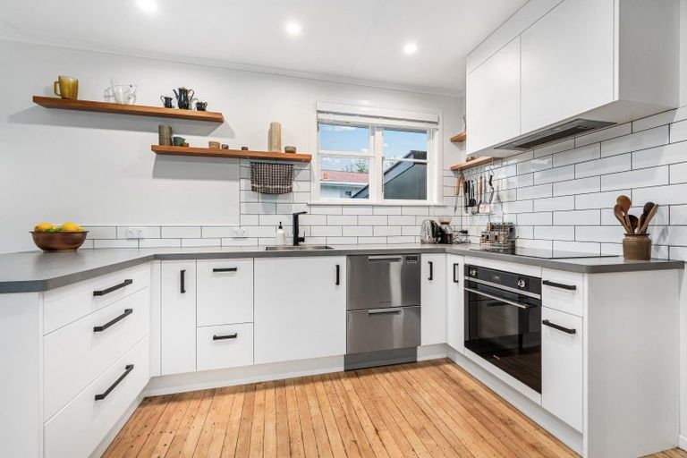 Photo of property in 3 Juliana Place, Awapuni, Palmerston North, 4412