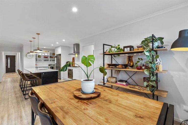 Photo of property in 17 Parkside Mews, Papamoa, 3118