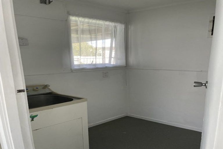 Photo of property in 27 Yearsley Place, Manurewa, Auckland, 2102