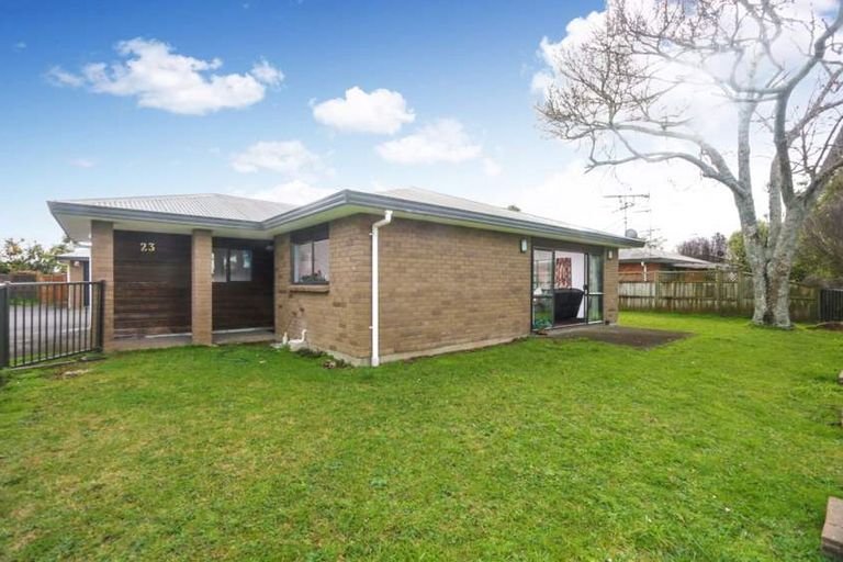 Photo of property in 23 Robertson Road, Favona, Auckland, 2024