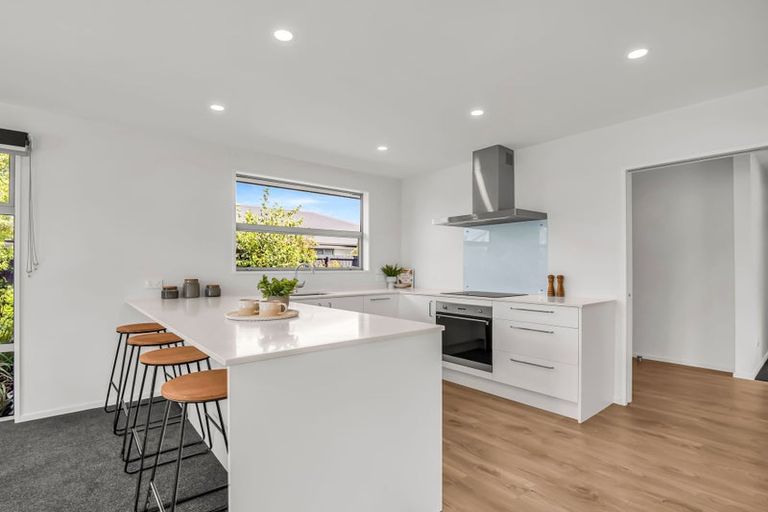 Photo of property in 15 Halswell Junction Road, Halswell, Christchurch, 8025