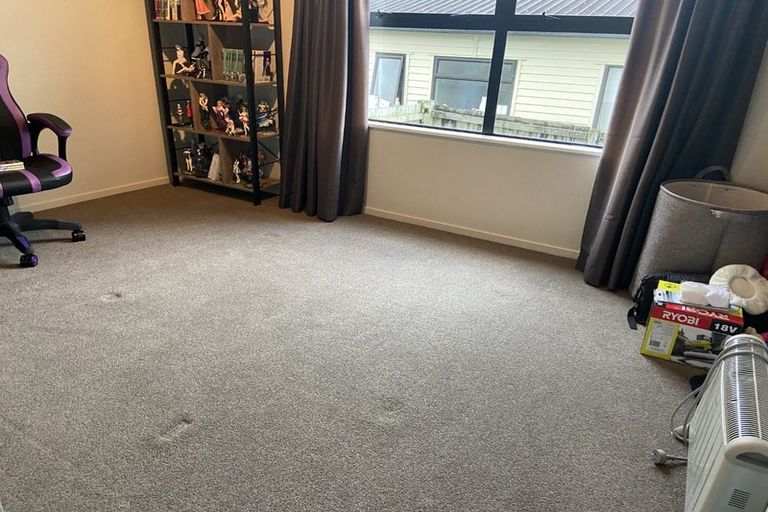 Photo of property in 26 Miriam Corban Heights, Henderson, Auckland, 0612