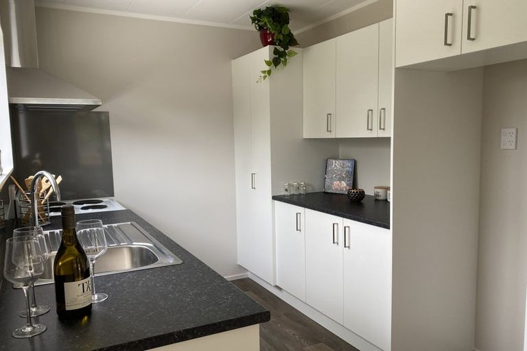 Photo of property in 3 Lowell Place, Massey, Auckland, 0614