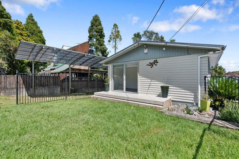 Photo of property in 6a Puketaha Road, Swanson, Auckland, 0816