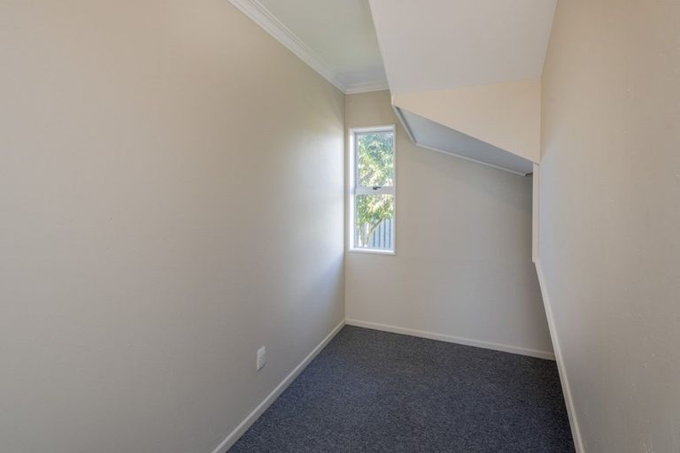 Photo of property in 9 Featherston Street, Levin, 5510
