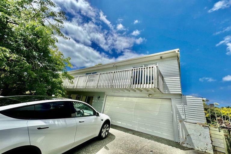 Photo of property in 25a Schnapper Rock Road, Greenhithe, Auckland, 0632