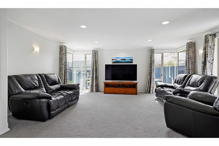 Photo of property in 9 Becmead Drive, Harewood, Christchurch, 8051