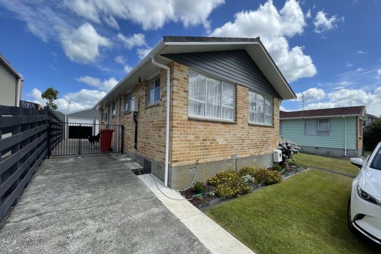Photo of property in 30 Brightwater Crescent, Totara Park, Upper Hutt, 5018