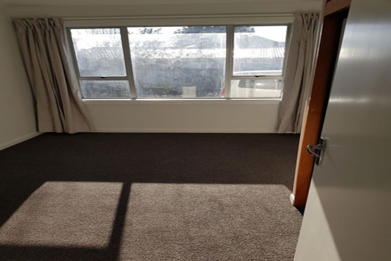 Photo of property in 5 Mappleton Avenue, Burnside, Christchurch, 8053