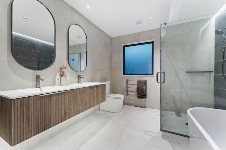 Photo of property in 54 Matangi View Drive, Orewa, 0931