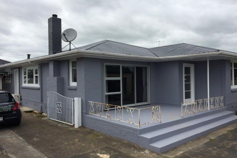 Photo of property in 39 Tuhikaramea Road, Dinsdale, Hamilton, 3204