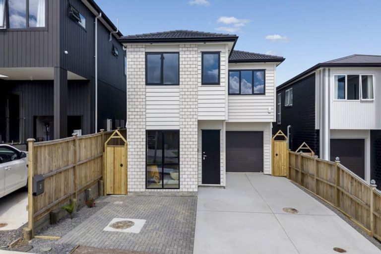 Photo of property in 3 Ripa Street, Flat Bush, Auckland, 2019