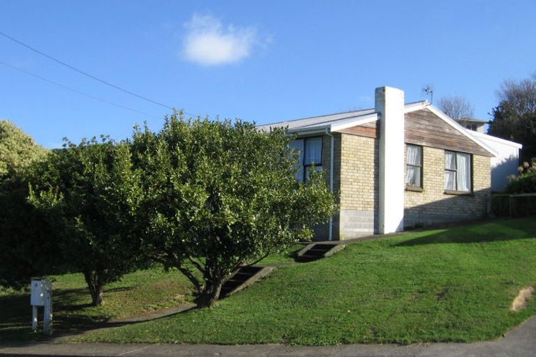 Photo of property in 1 Arene Grove, Titahi Bay, Porirua, 5022