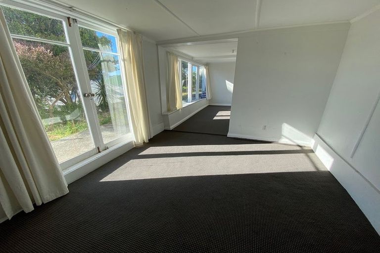 Photo of property in 8 Shannon Street, Mount Victoria, Wellington, 6011