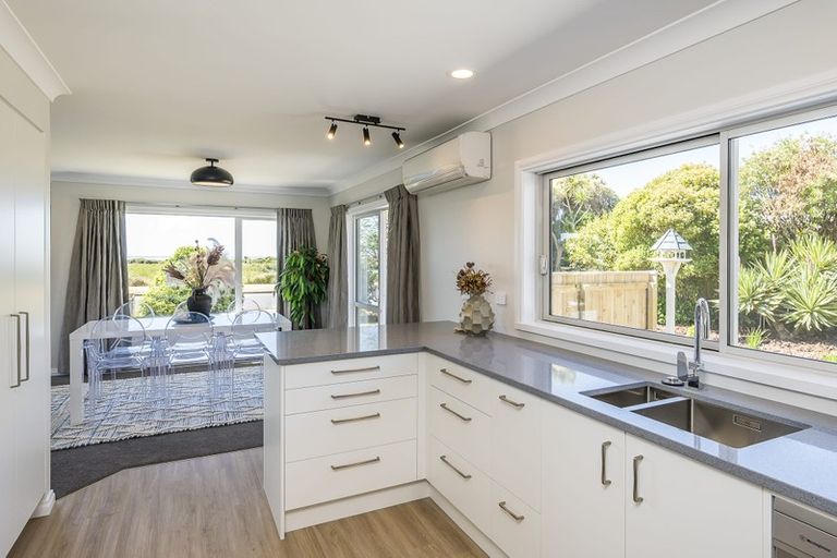 Photo of property in 1 Sandpiper Court, Paraparaumu Beach, Paraparaumu, 5032