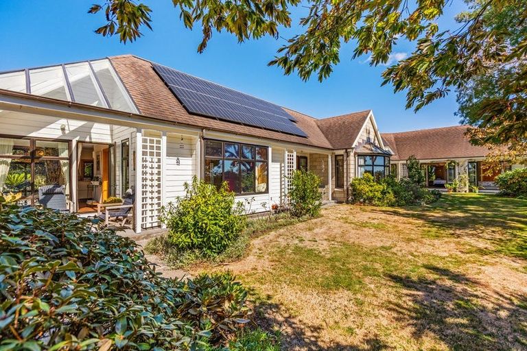 Photo of property in 12a Tamati Place, Merrilands, New Plymouth, 4312