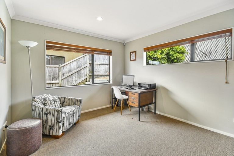 Photo of property in 5 Beirut Court, The Gardens, Auckland, 2105