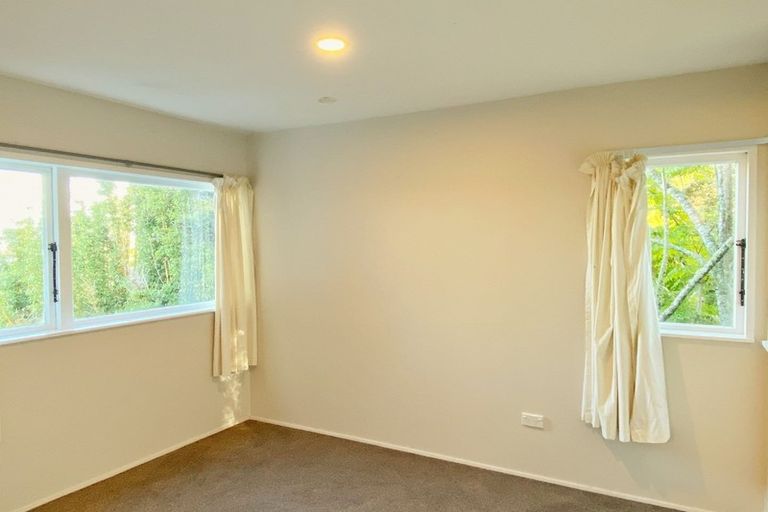 Photo of property in 77 Attwood Road, Paremoremo, Auckland, 0632