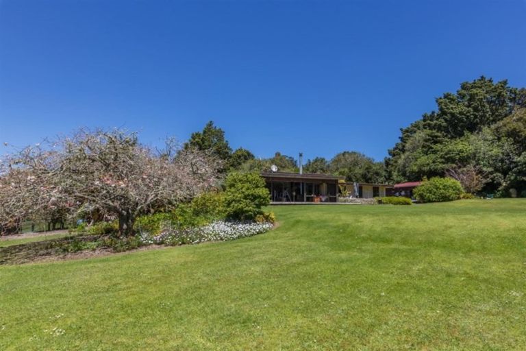 Photo of property in 16 Otaere Road, Okaihau, 0475