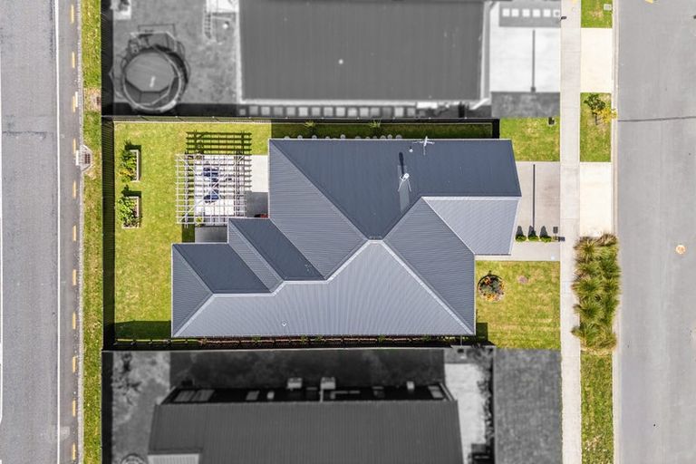 Photo of property in 21 Cynisca Crescent, Wallaceville, Upper Hutt, 5018