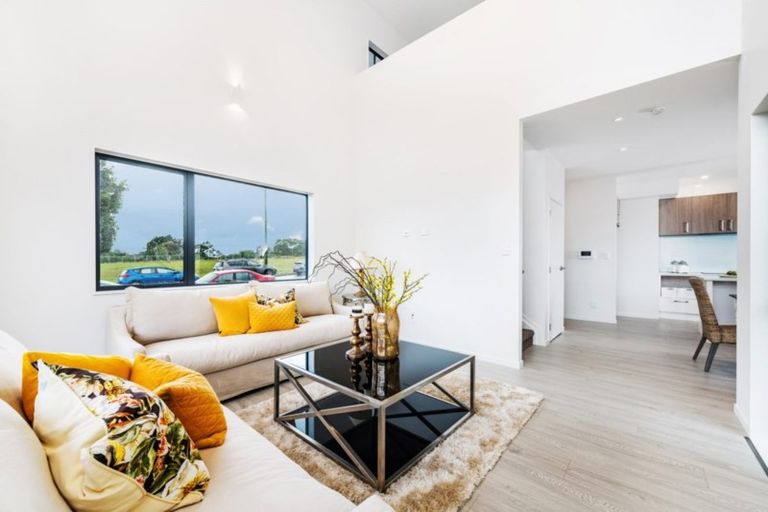 Photo of property in 23a Westgate Drive, Westgate, Auckland, 0614