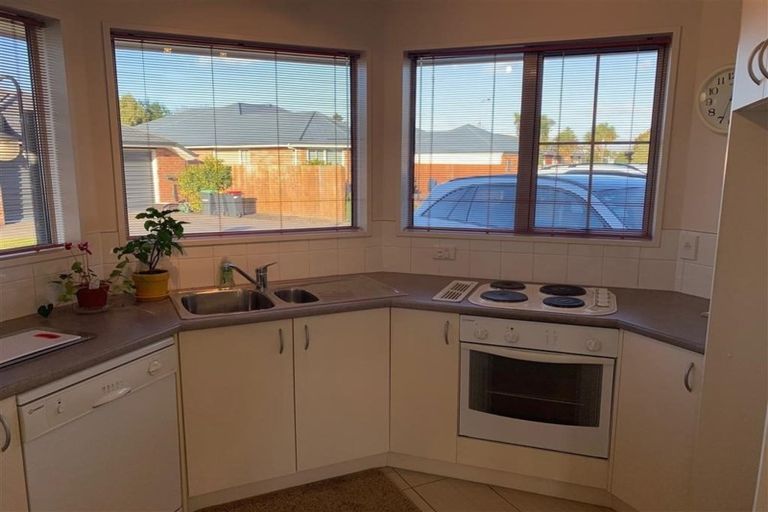 Photo of property in 15 Ashmore Lane, Strowan, Christchurch, 8052