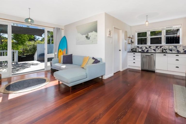 Photo of property in 3 Cadman Avenue, Waterview, Auckland, 1026
