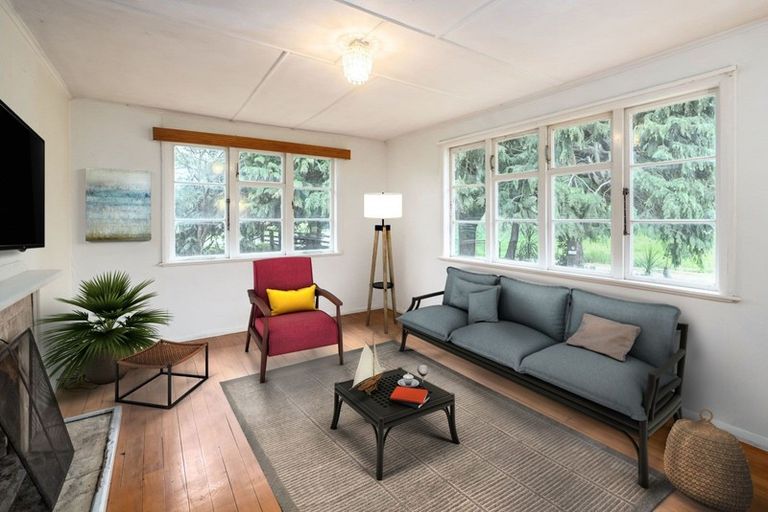 Photo of property in 943 Tora Road, Tora, Martinborough, 5782