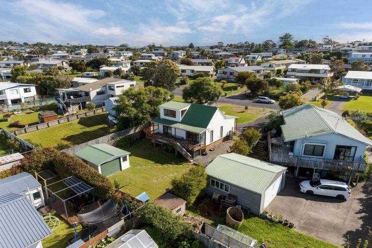 Photo of property in 7 Mayne Place, Snells Beach, 0920
