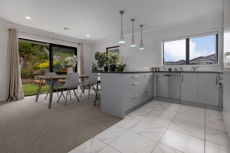 Photo of property in 28 Mooring Close, Whitby, Porirua, 5024