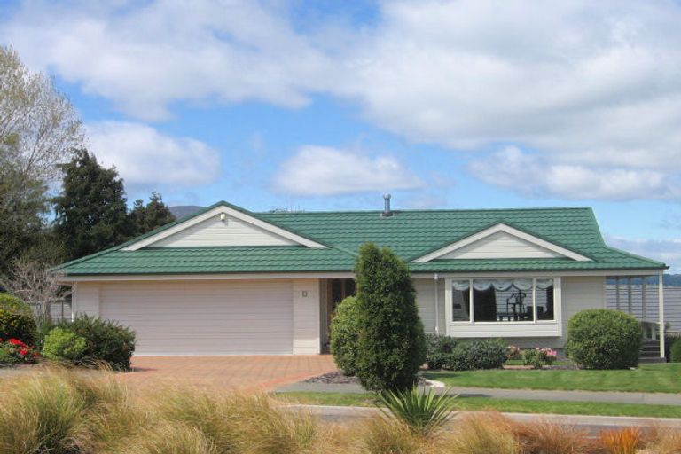 Photo of property in 1 Acacia Bay Road, Nukuhau, Taupo, 3330