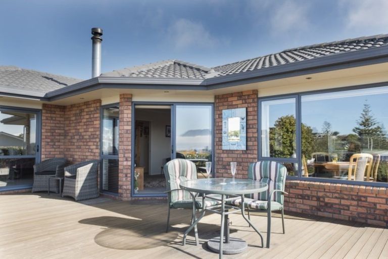 Photo of property in 3 Kinder Street, Acacia Bay, Taupo, 3330