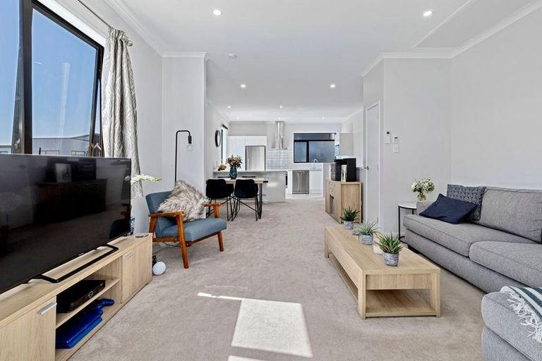 Photo of property in 62 Mapou Road, Hobsonville, Auckland, 0616