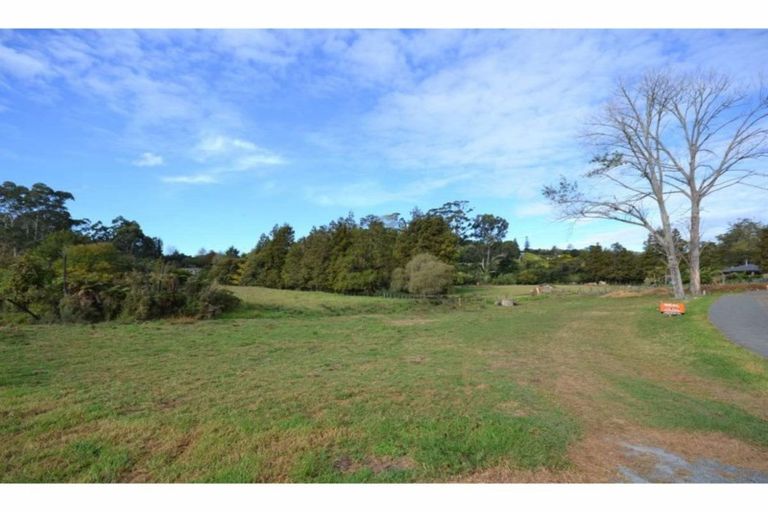 Photo of property in 11 Mandeno Drive, Kerikeri, 0230