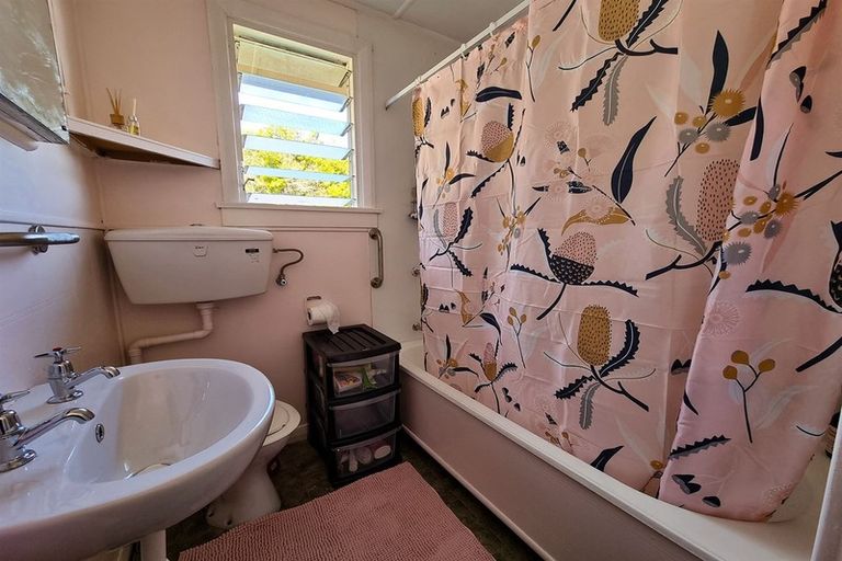 Photo of property in 33 Halsey Street, Clinton, 9534