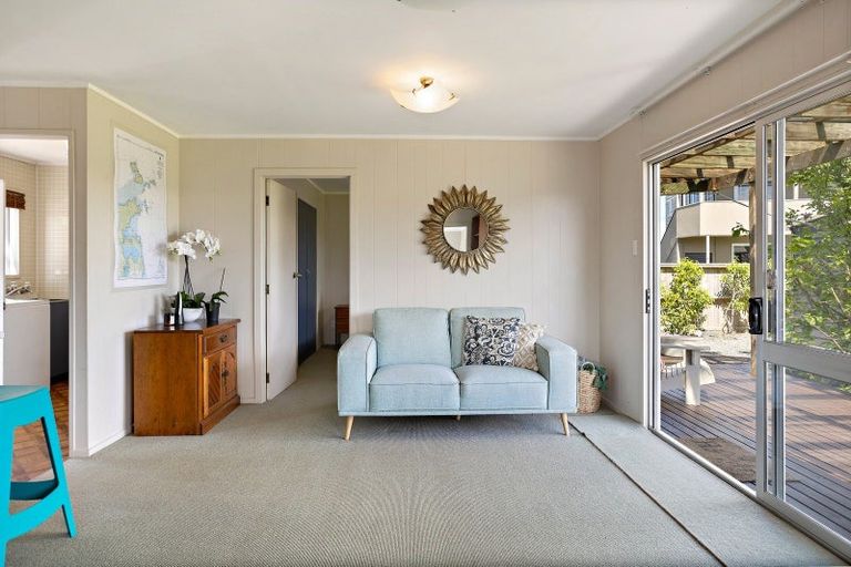 Photo of property in 1 Poplar Street, Whitianga, 3510