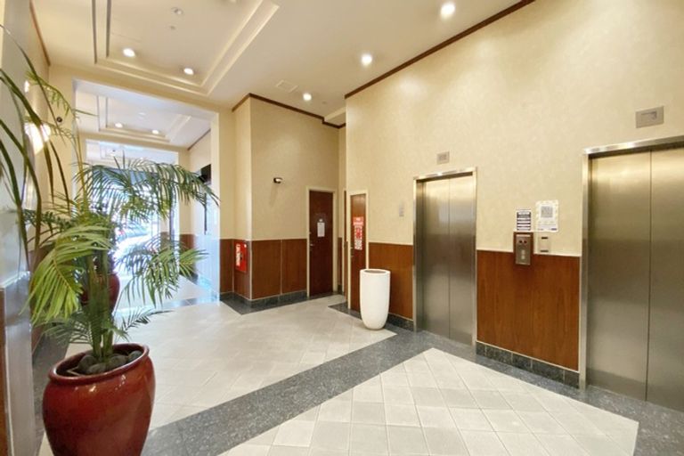 Photo of property in Oxford Apartments, 4a/13 Mount Street, Auckland Central, Auckland, 1010