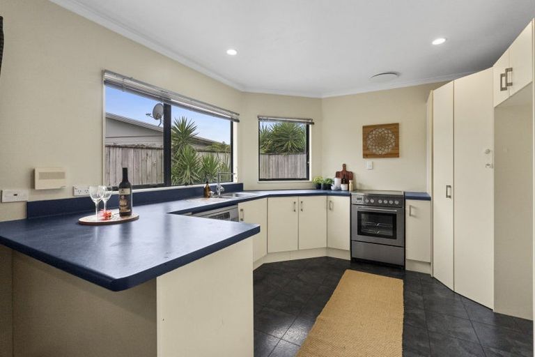 Photo of property in 30 Silvan Place, Bell Block, New Plymouth, 4312